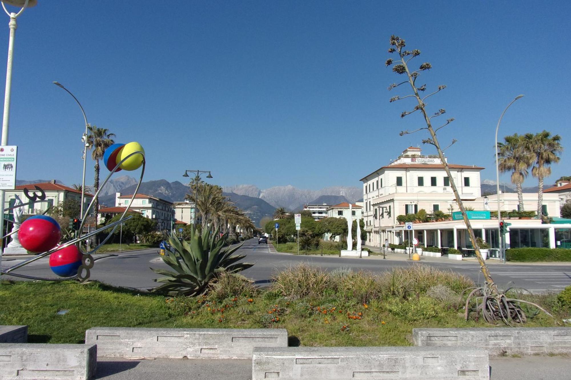 La Chimera 700M From Sea - Happy Rentals Massa  Exterior photo